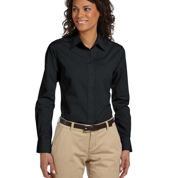 Women's Essential Poplin Thumbnail